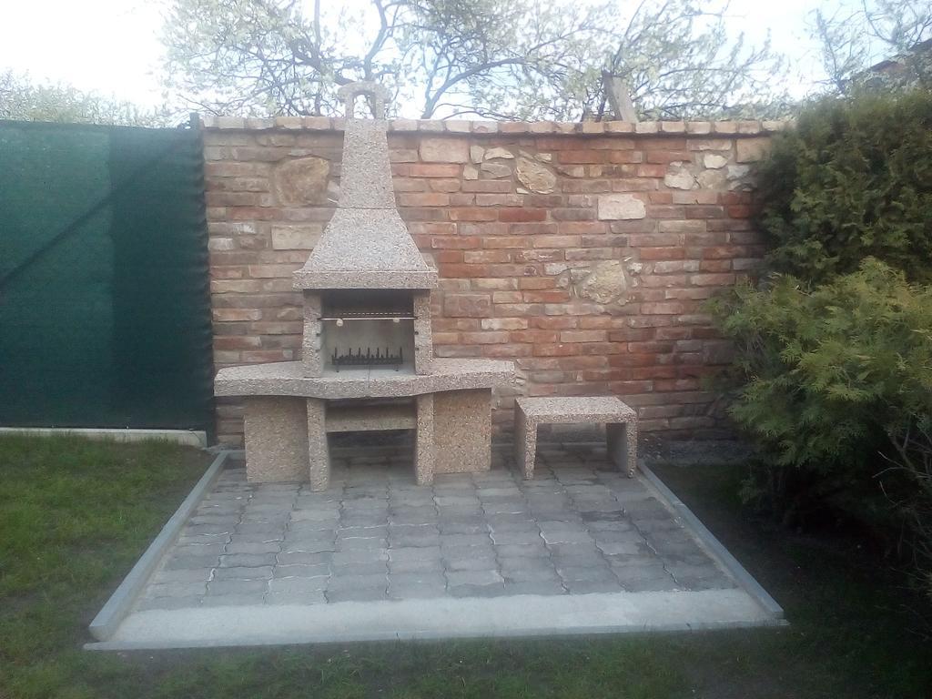 Apartman Relax-Chatka A Apartman Mikulov Zewnętrze zdjęcie